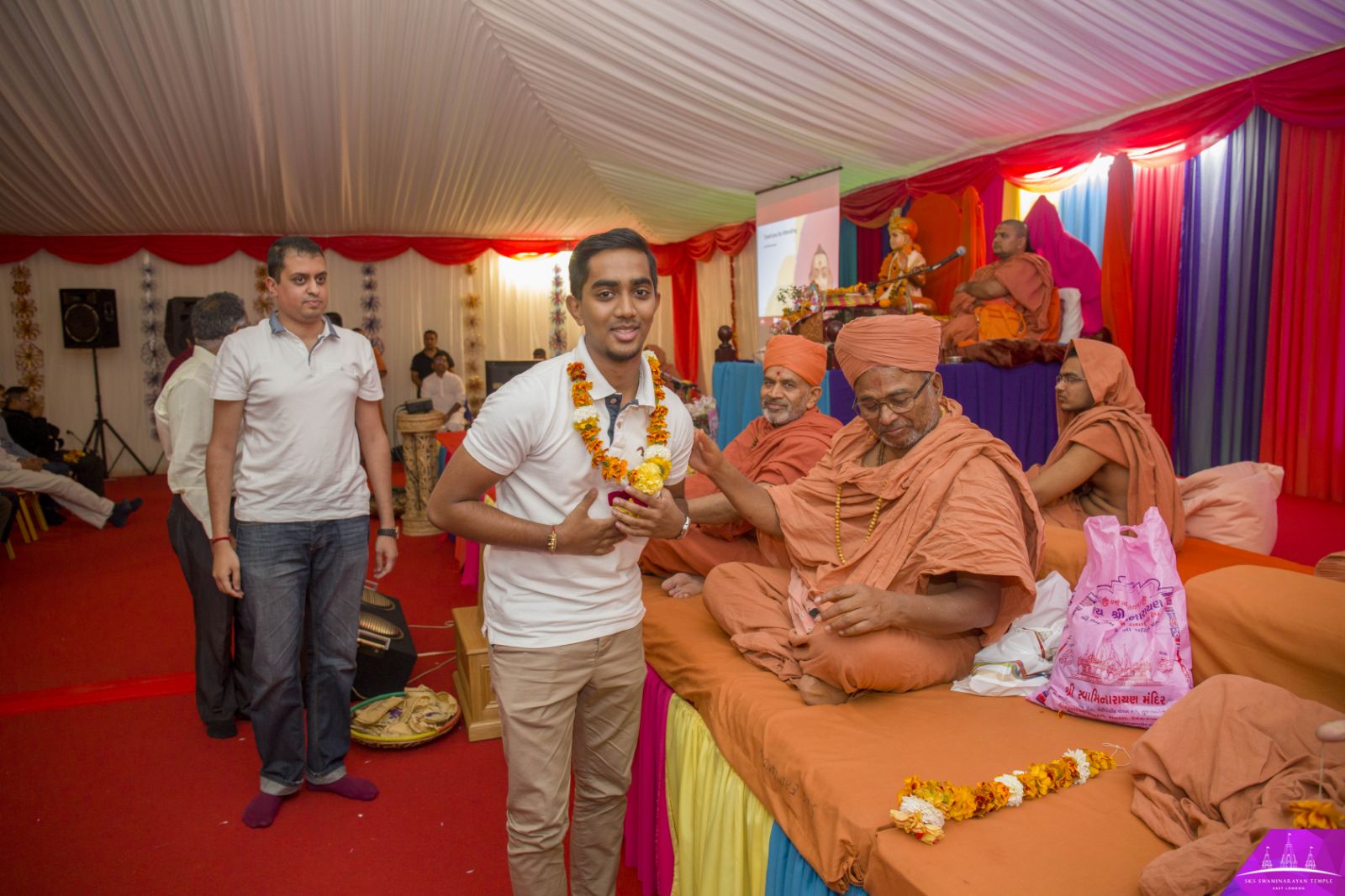 7D2A7093 copy - ©1987-2017 SKS Swaminarayan Temple East London
